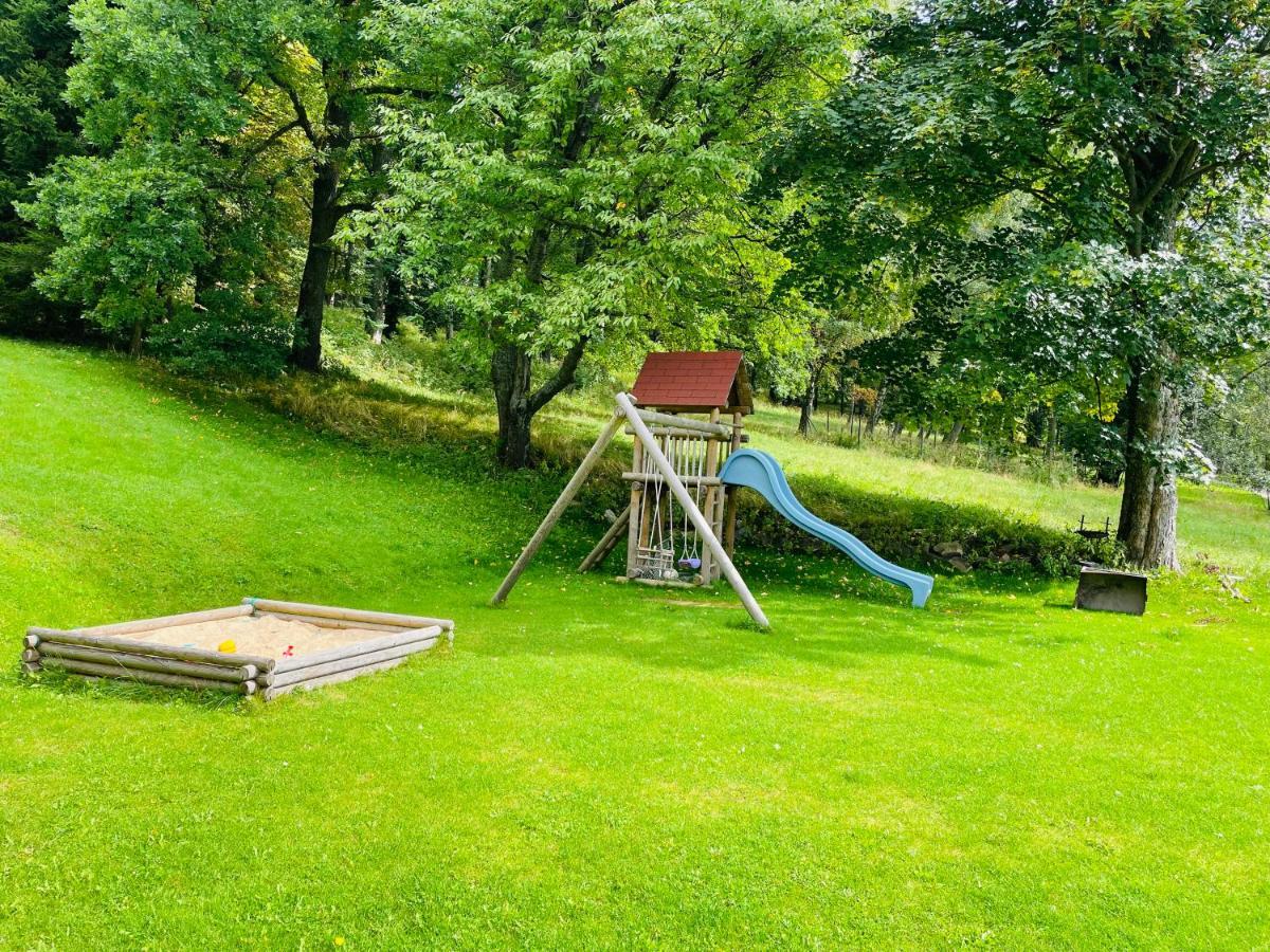 Chata Adam U Lipna Horní Planá Esterno foto