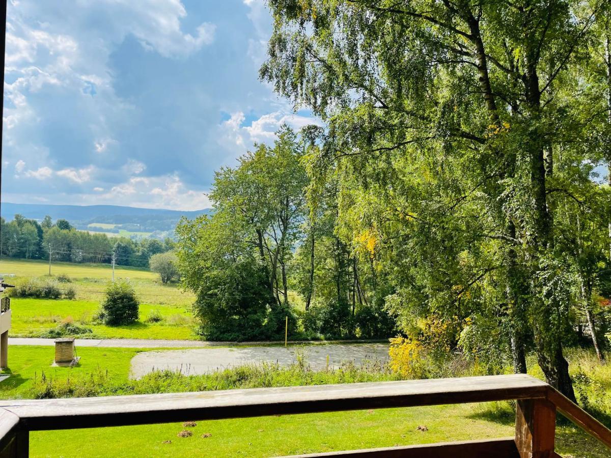 Chata Adam U Lipna Horní Planá Esterno foto